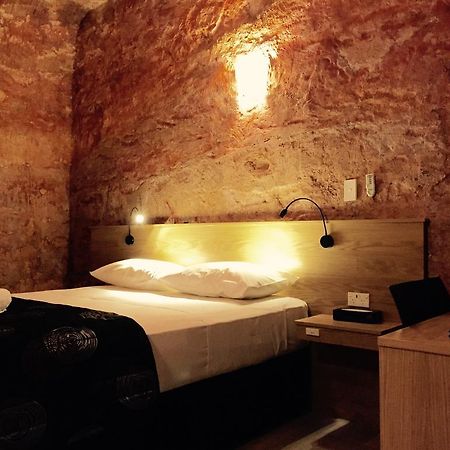 The Lookout Cave Underground Motel Coober Pedy Zimmer foto