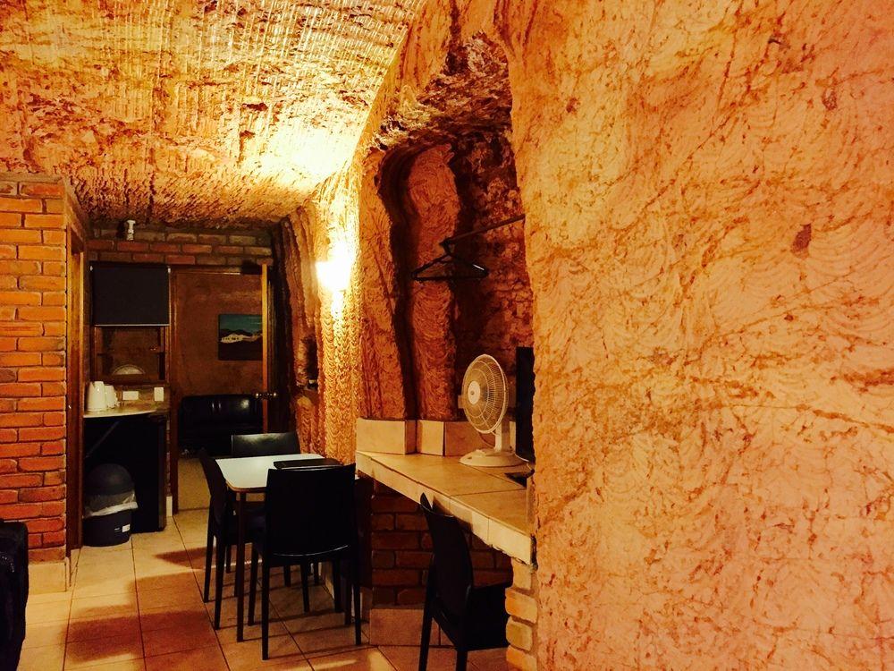 The Lookout Cave Underground Motel Coober Pedy Exterior foto